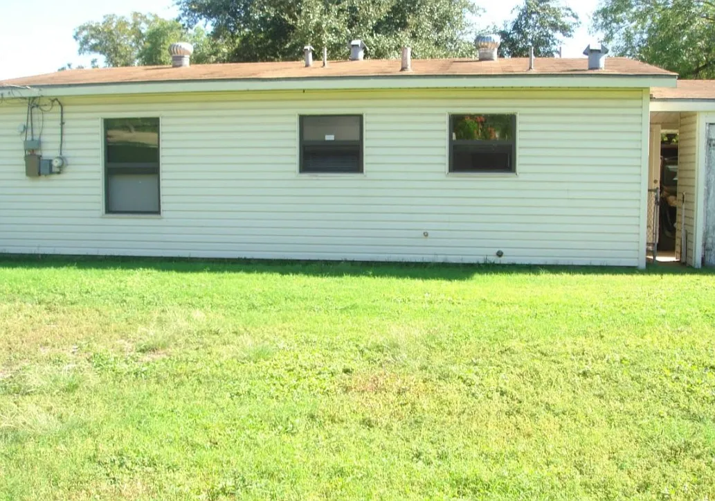 2 bed, 768 sqft, $1,150 — Photo 2