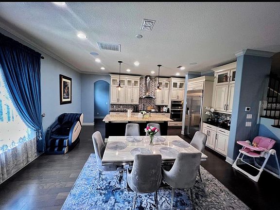5th image of 9406 DUGARD COURT