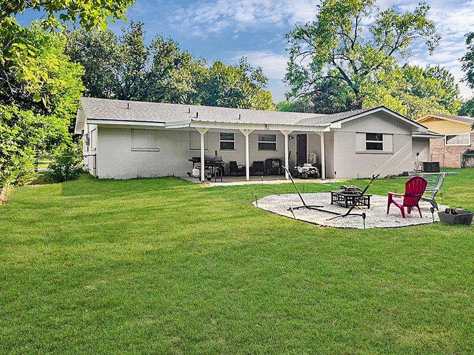 1st image of 514 Ravenwood Dr
