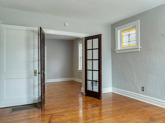 3rd image of 1473A Gregg Ave