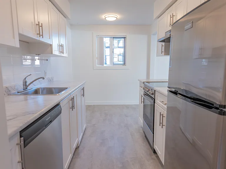 2185 Oxford St #103 — Photo 6