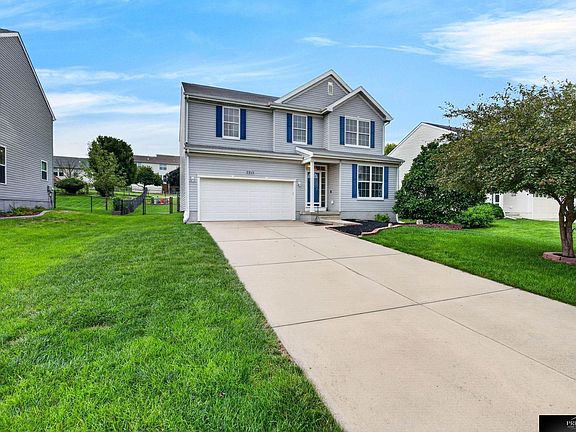 2nd image of 2311 Lakewood Dr