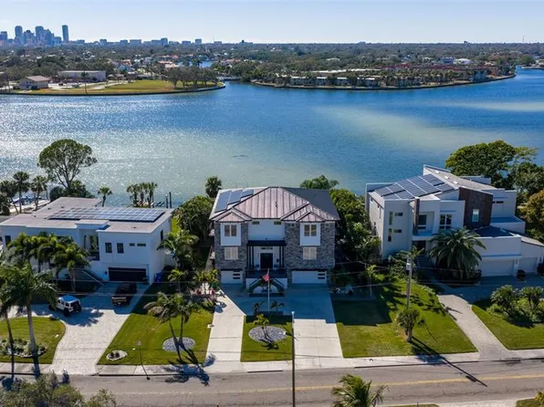 3830 Shore Acres Blvd NE, Saint Petersburg, FL 33703