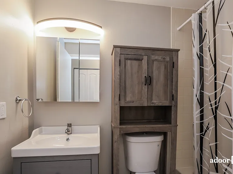 11329 Maybrook Ave — Photo 7