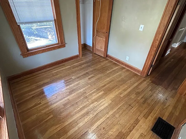 5300 Harrison St — Photo 28