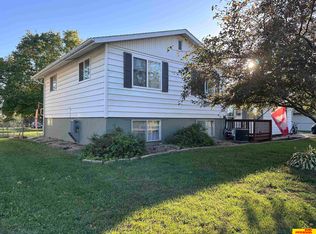 915 Diamond St, Lyons, NE 68038