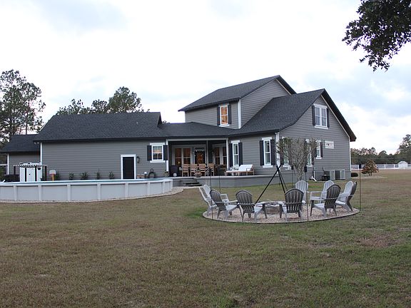 4th image of 475 SW Blaylock Ct