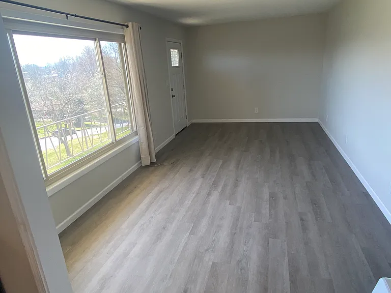 324 Greenway Dr #324 — Photo 9