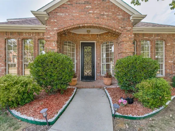 903 Granview Dr, Lewisville, TX 75067