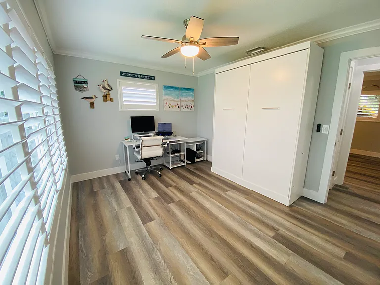 4439 Saxon Dr — Photo 14