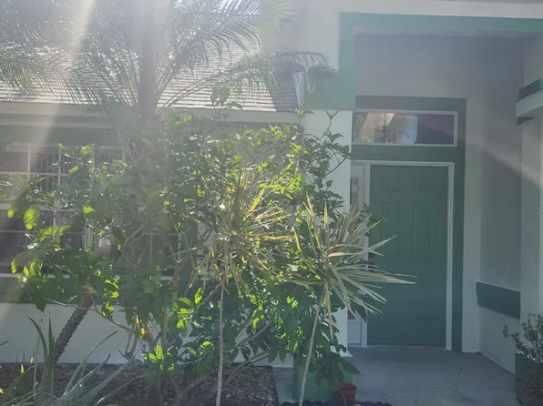 292 Carmel Dr, Melbourne, FL 32940