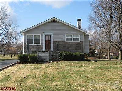 1st image of 908 Poplar Dr