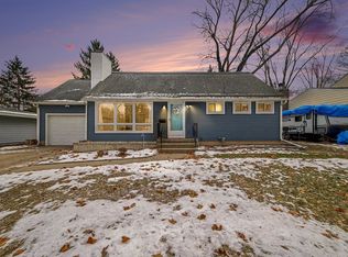 305 Sandy Ridge Ct, Midland, MI 48640