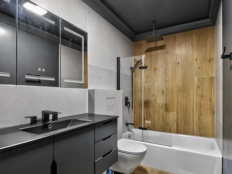 4 White Gate Rd #K — Photo 15