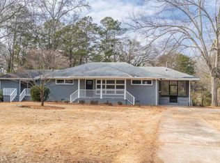 5720 Crabapple Dr SW, Mableton, GA 30126