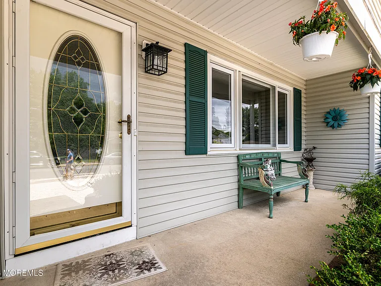251 Westbrook Dr — Photo 28