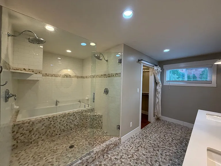 600 N 260 West Cir — Photo 28