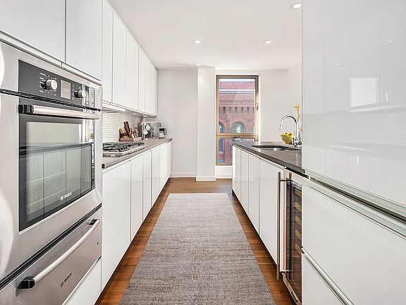 4th image of 290 Mulberry St APT 7