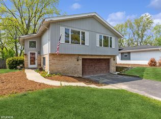 47 W Stone Ave, Lake Forest, IL 60045