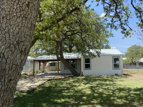 307 Post Oak St, Medina, TX 78055