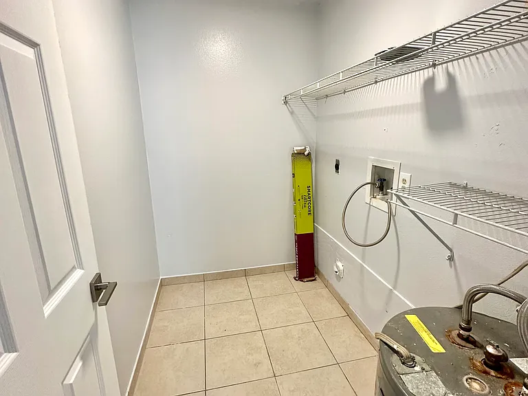 190 Bamboo Dr #B — Photo 10