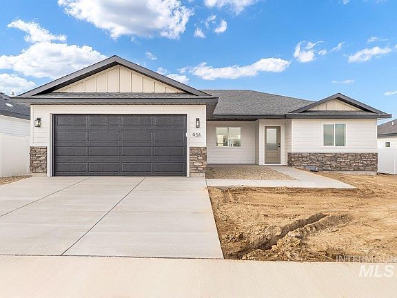 3rd image of 938 Gregory Way