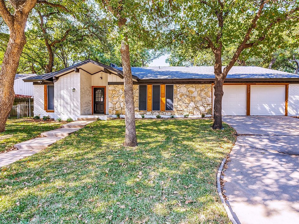 1st image of 732 Kentwood Cir
