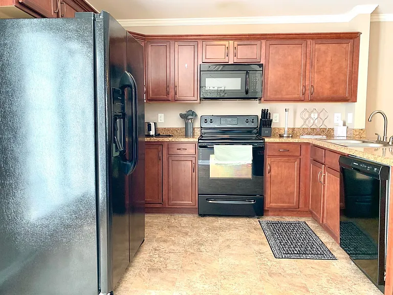 308 Sam Houston Cir — Photo 12