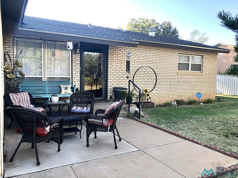 1st image of 204 & 300 Kershner Dr