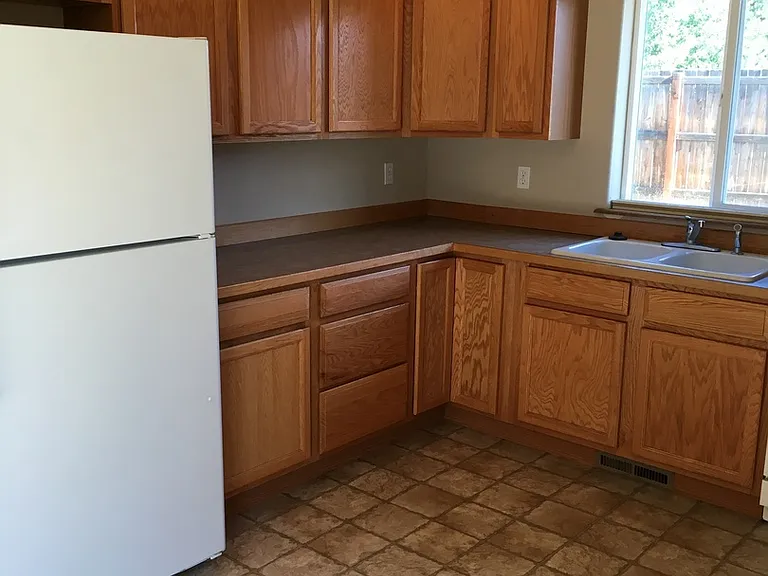 107 Annie Pl — Photo 7