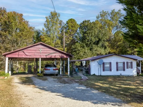 3829 N Jenkins Bridge Rd, Westminster, SC 29693