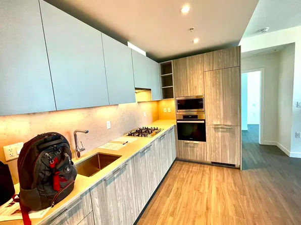 6699 Dunblane Ave, Burnaby, BC V5H 3K6