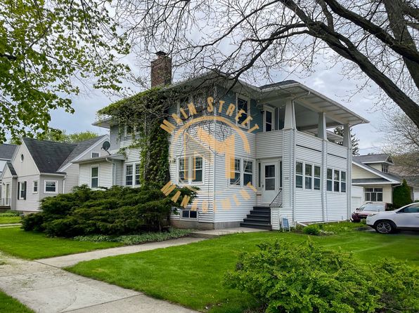 233 Woodlawn Ave