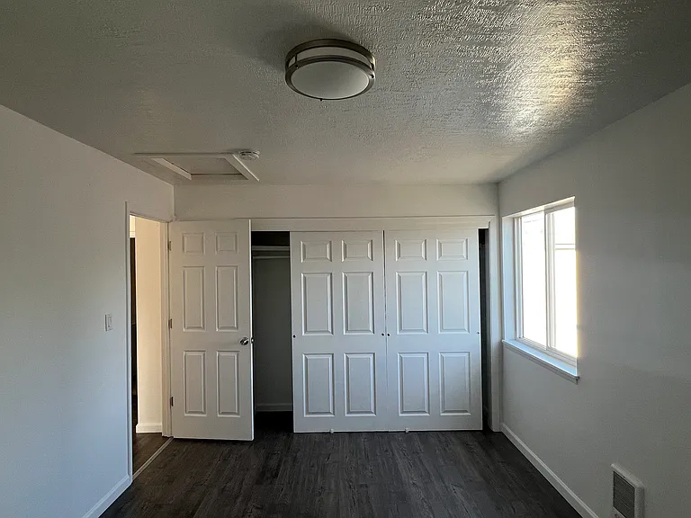 1220 NE 84th Ave — Photo 18