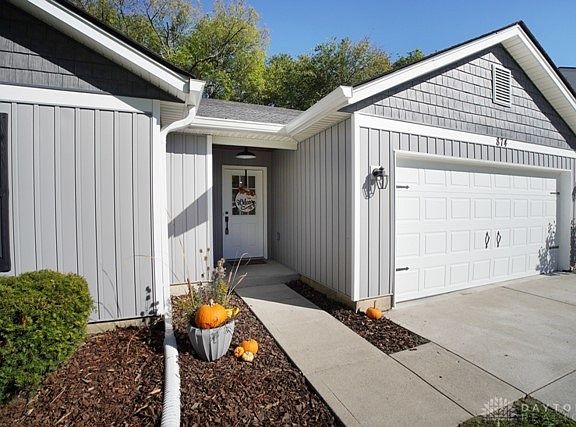 3rd image of 874 Greengate Dr
