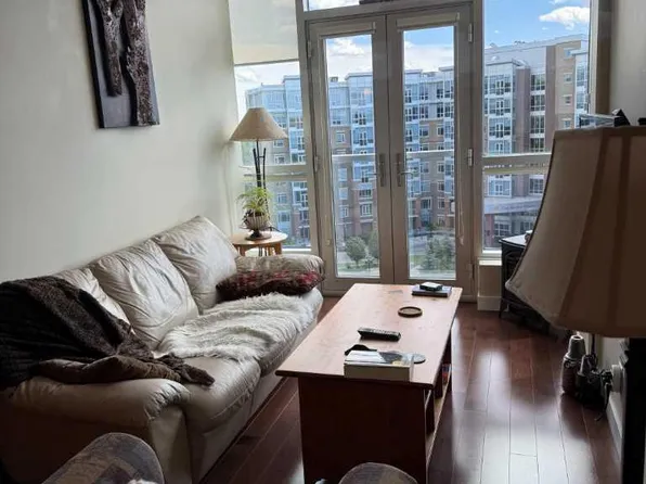 16 Varsity Estates Cir NW #701, Calgary, AB T3A 2C5