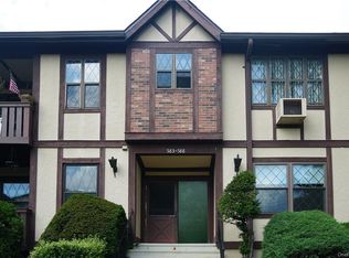 586 Sierra Vista Ln #586, Valley Cottage, NY 10989