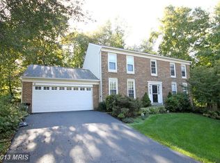 6050 Burnside Landing Dr, Burke, VA 22015