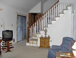 3rd image of 109 Club House Dr