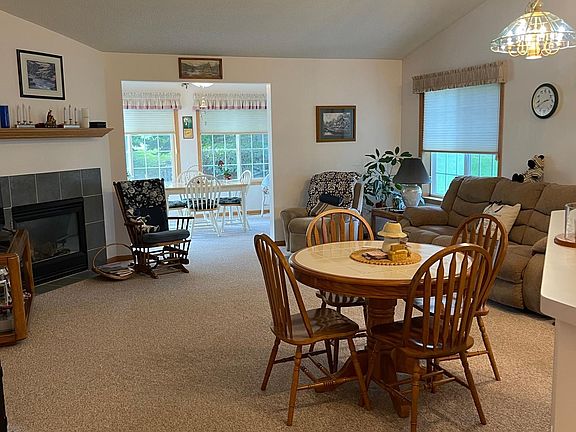 3rd image of 13590 182nd Ln NW