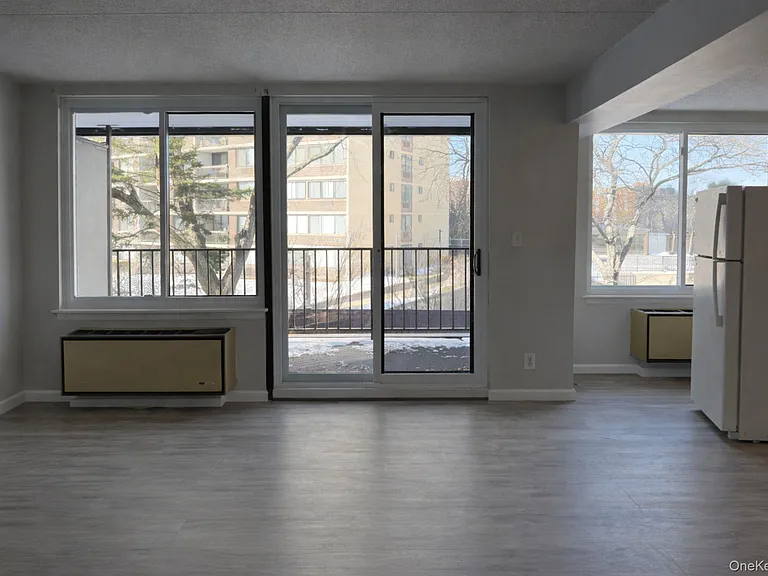 20933 26th Ave #1C — Photo 3