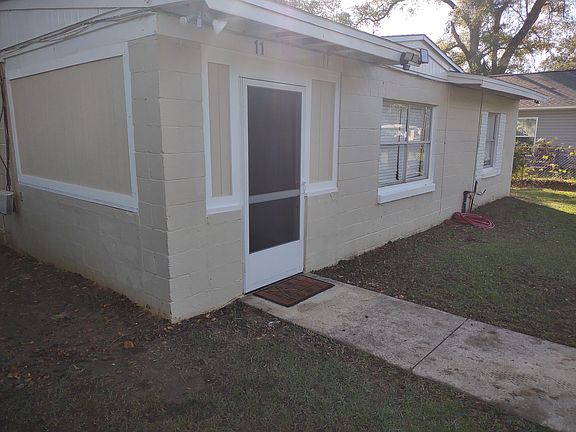 3rd image of 11 Carey Ave