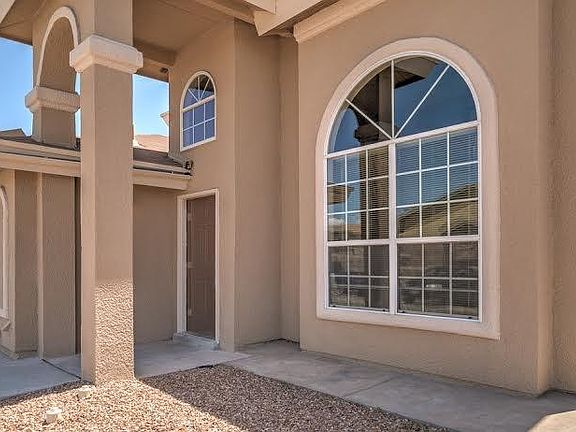 4th image of 3313 Emerald Point Dr