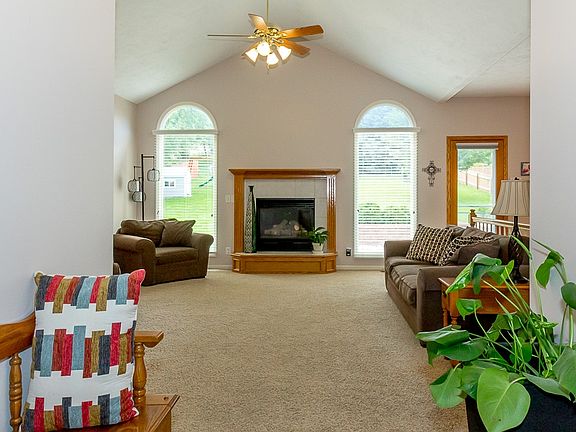 3rd image of 2618 N 153rd Ave