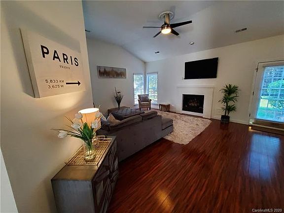 5th image of 9325 Hanworth Trace Dr