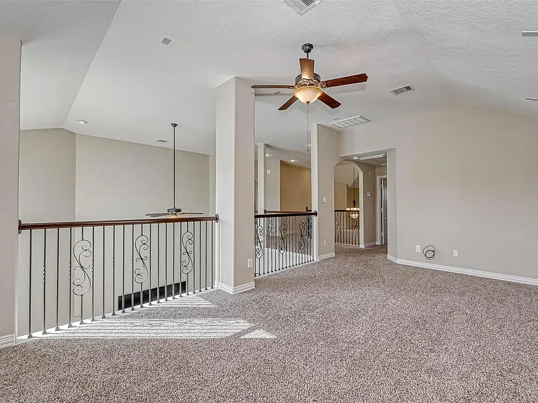 17827 Circular Quay Ln — Photo 36