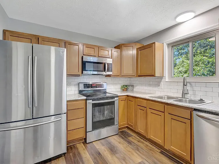 8187 Woodward Dr — Photo 4