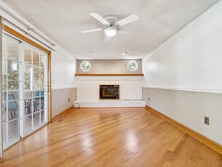 7204 Patton Dr — Photo 9