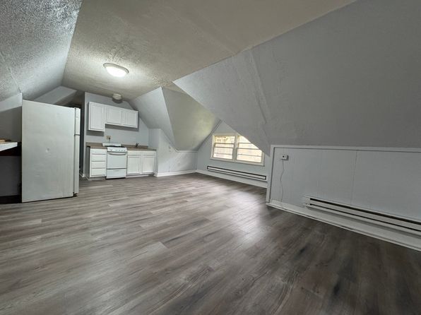 41 2nd Ave APT 3
