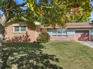 314 E Division St, Fisher, IL